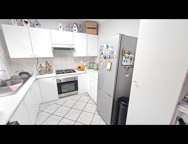 2 BEDROOM SIMPLEX FOR SALE IN MORELETA PARK
